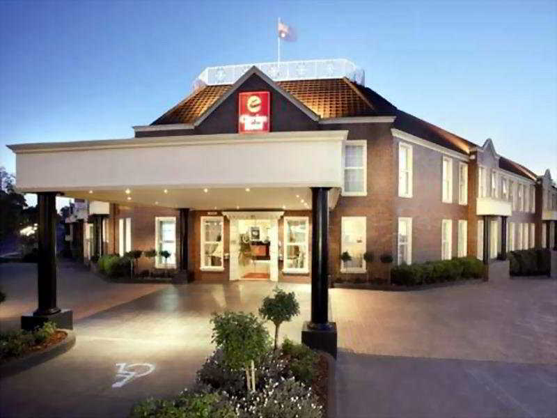 Quality Hotel Canterbury International Forest Hill Екстериор снимка