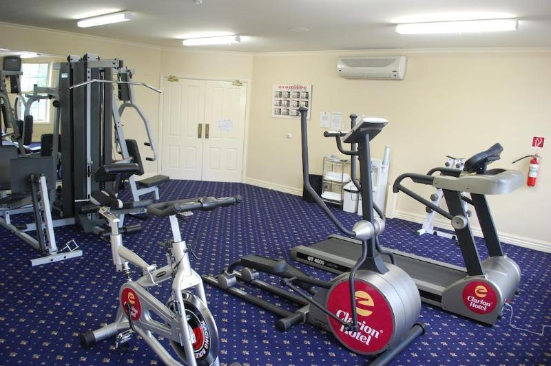 Canterbury International Hotel Forest Hill Екстериор снимка