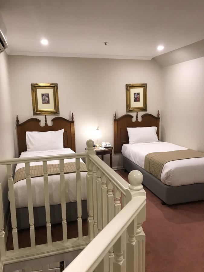 Canterbury International Hotel Forest Hill Екстериор снимка