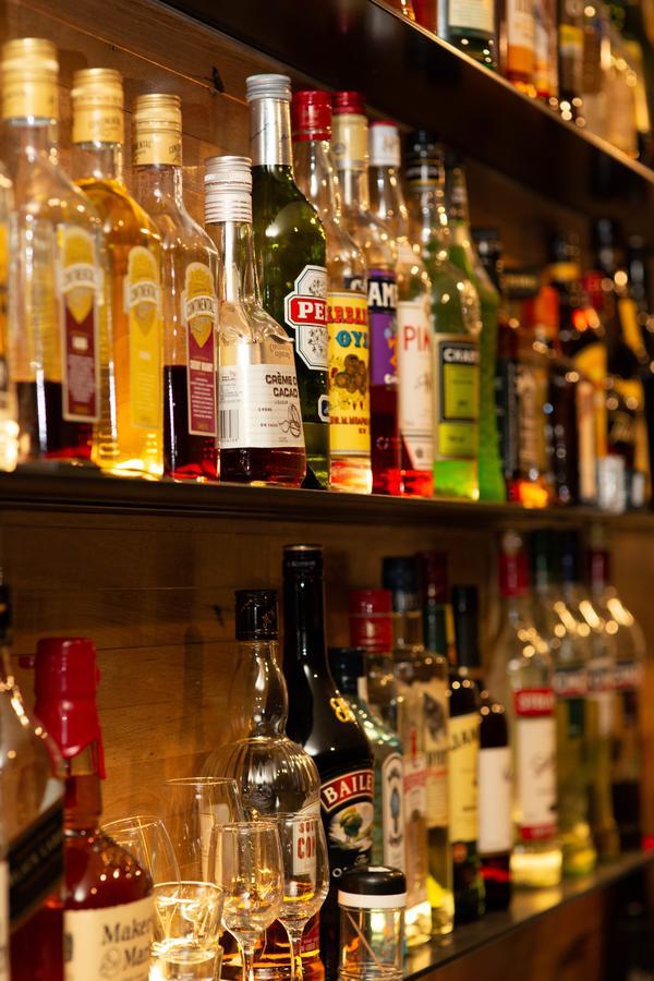 Canterbury International Hotel Forest Hill Екстериор снимка
