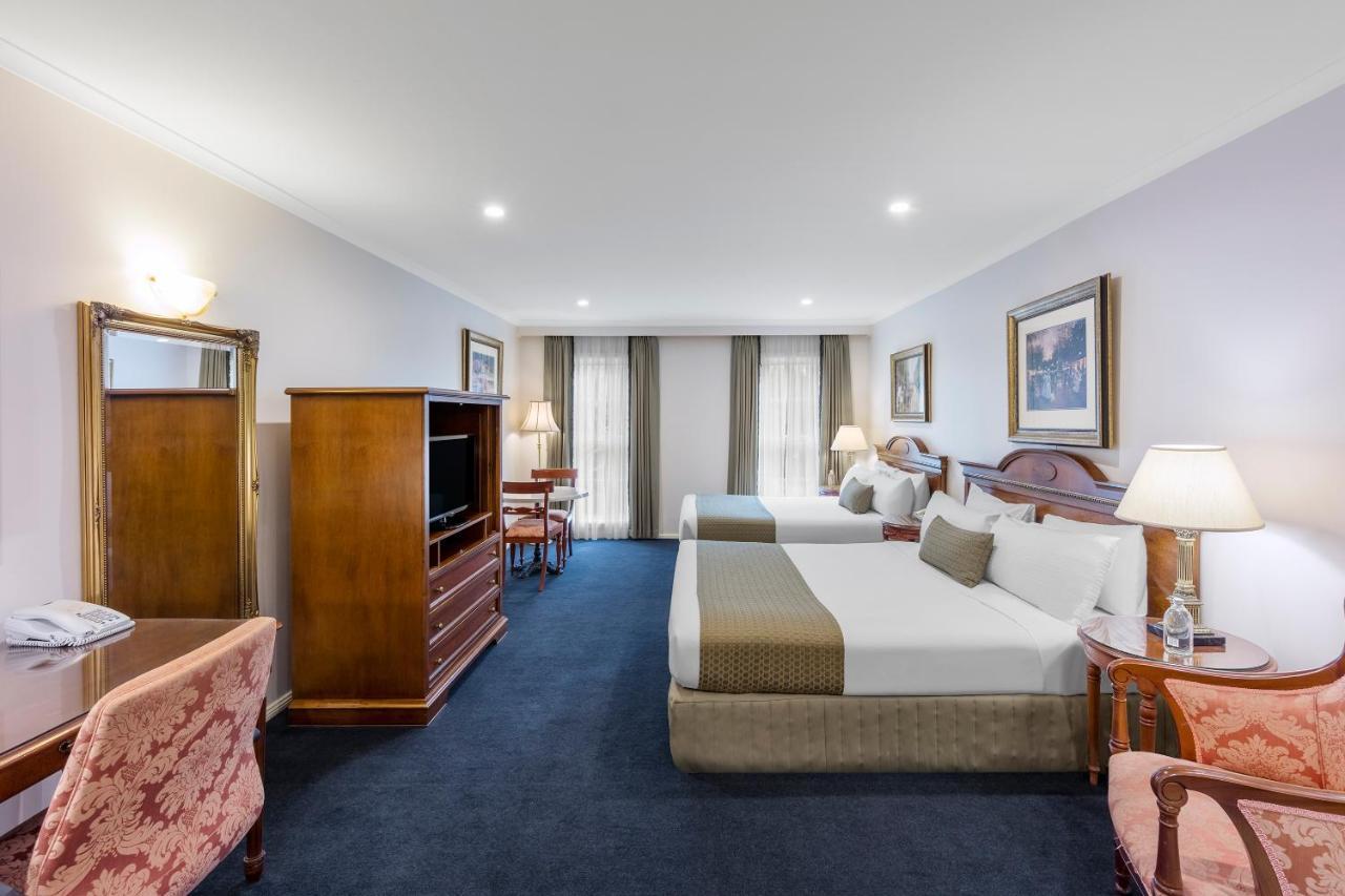 Canterbury International Hotel Forest Hill Екстериор снимка
