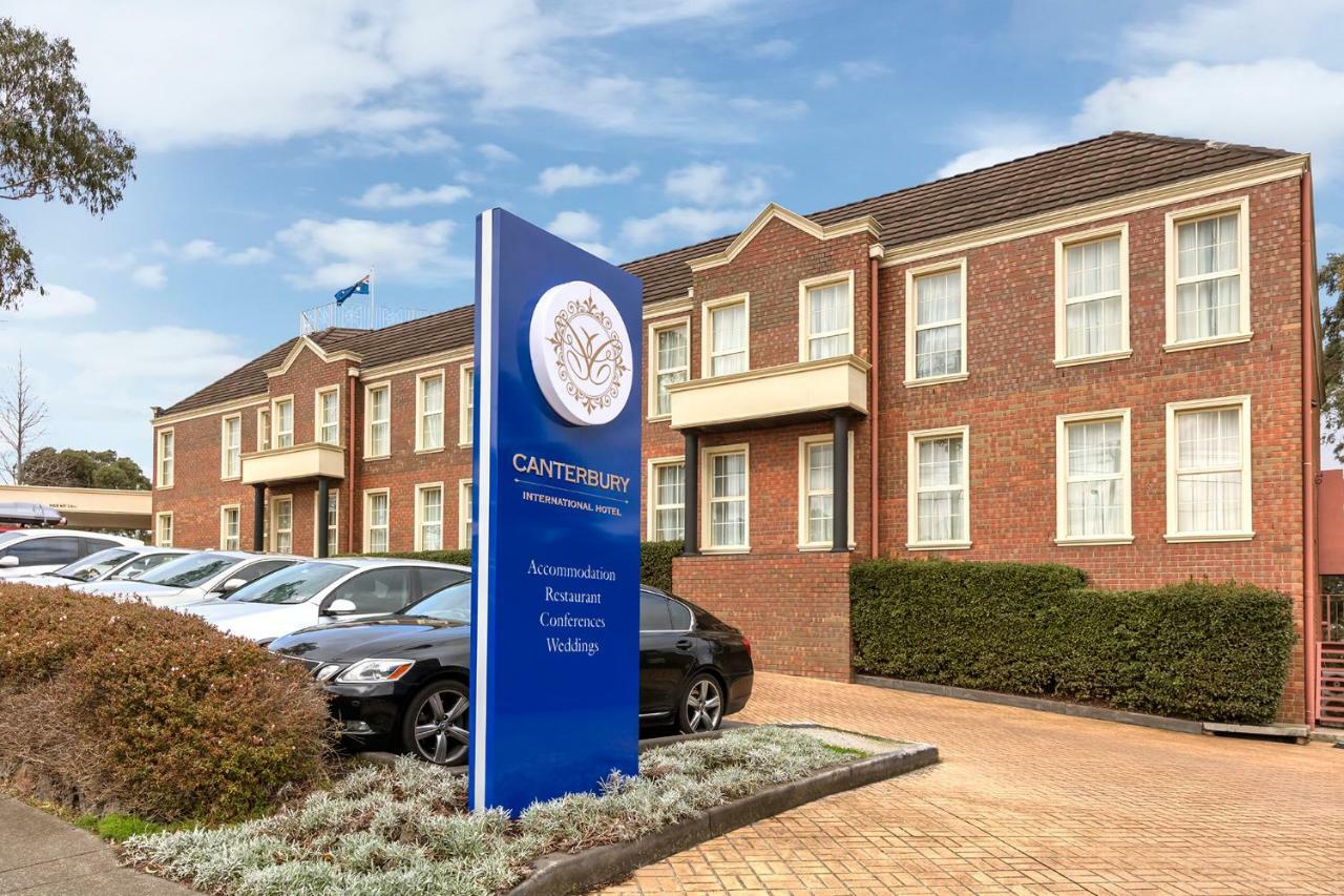Canterbury International Hotel Forest Hill Екстериор снимка