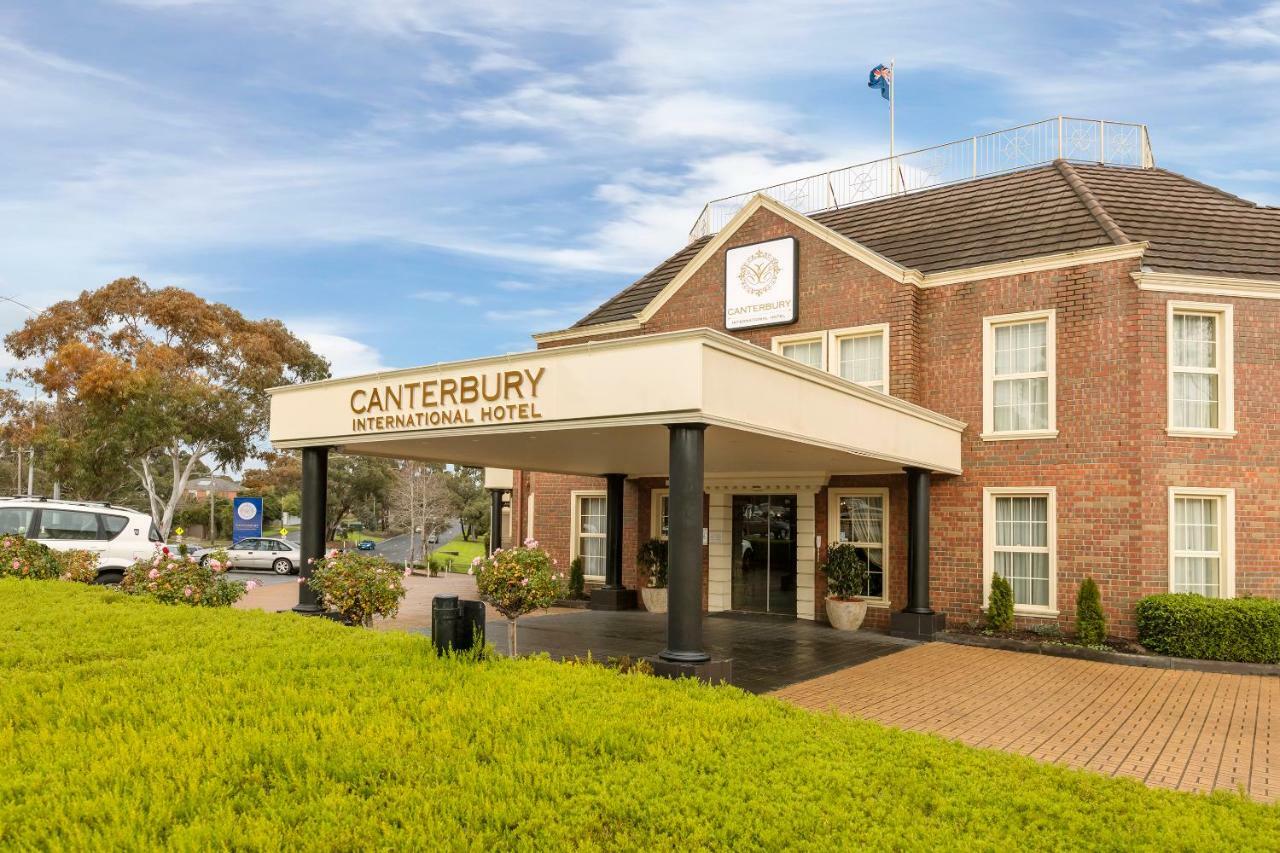 Quality Hotel Canterbury International Forest Hill Екстериор снимка
