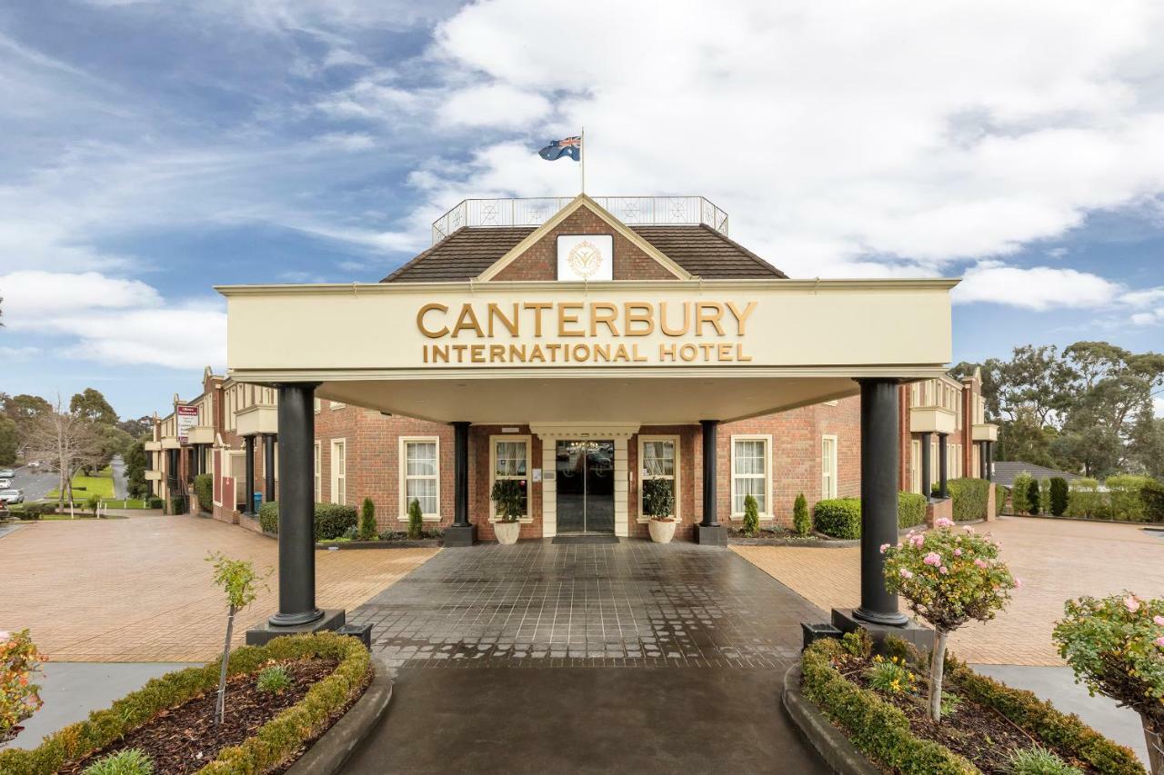 Canterbury International Hotel Forest Hill Екстериор снимка