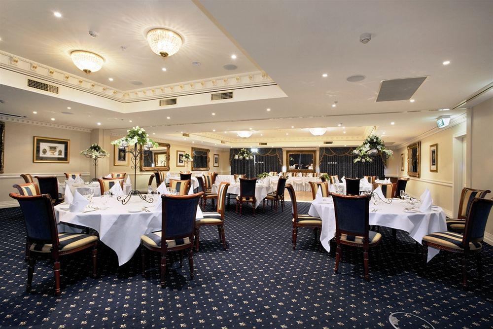Canterbury International Hotel Forest Hill Екстериор снимка